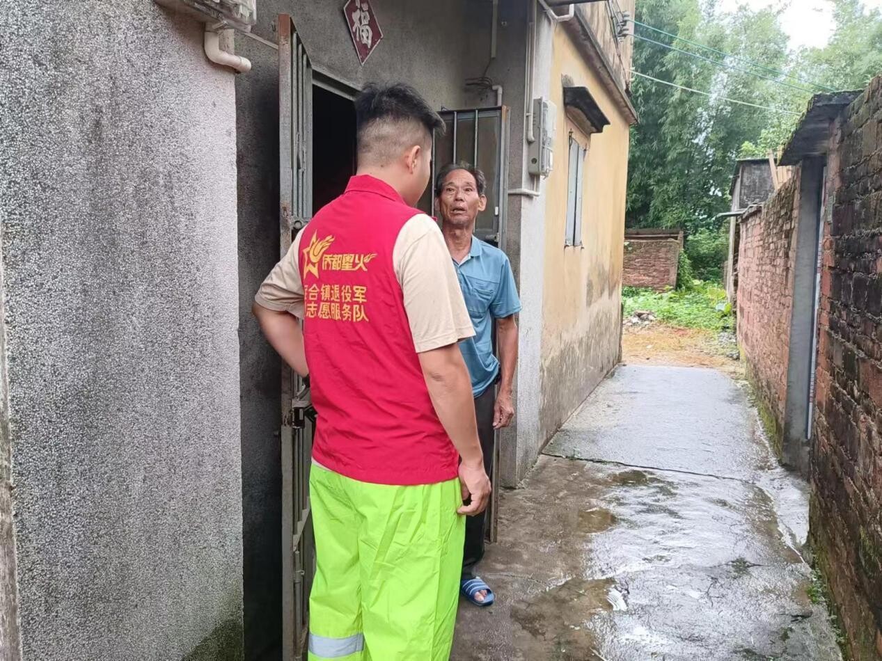 7月 抗臺風(fēng)，顯本色！開平市退役軍人志愿者防汛抗臺沖鋒在前_7