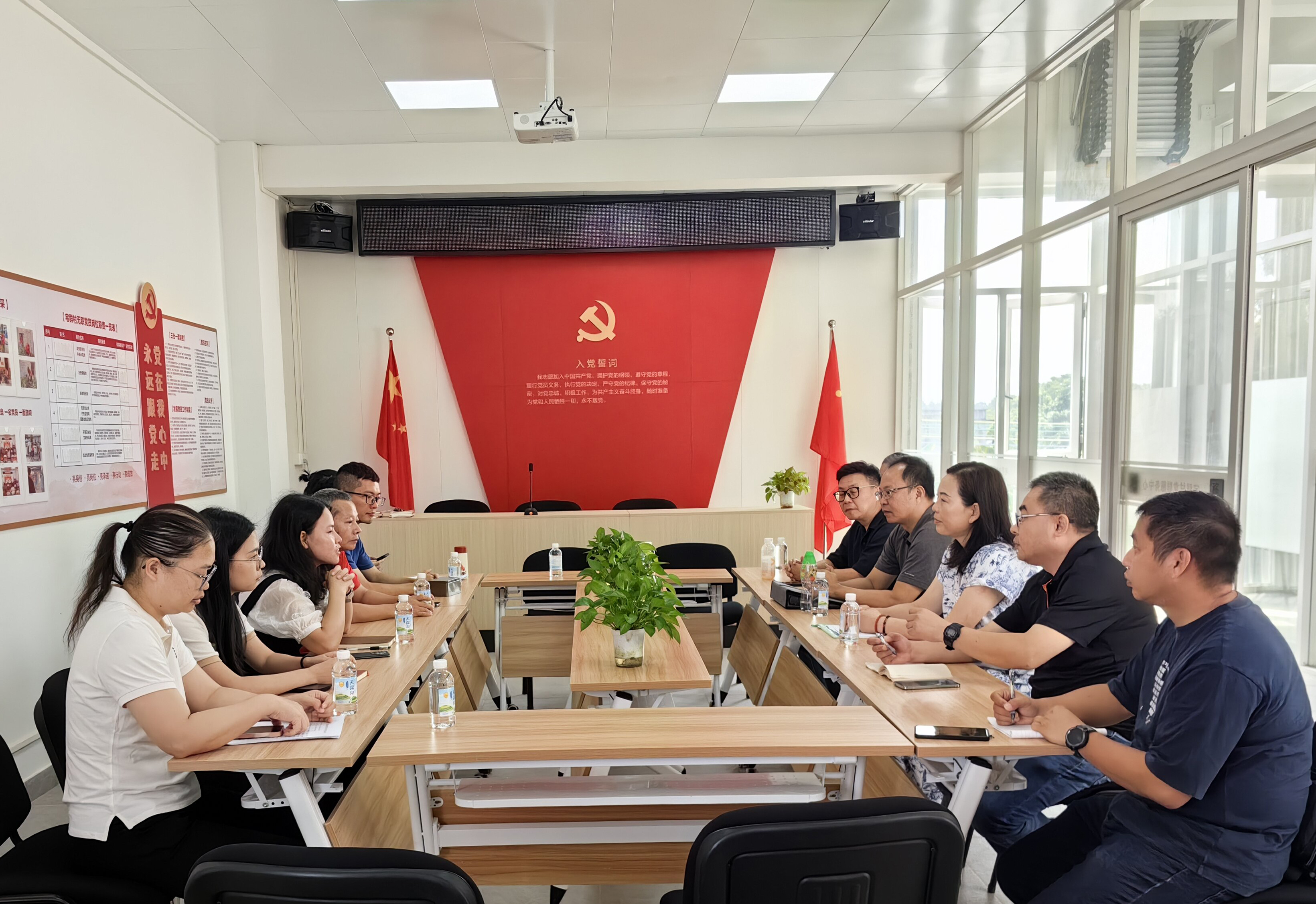 二、“走進(jìn)活動”解民憂，讓矛盾糾紛在一線化解（1）.jpg