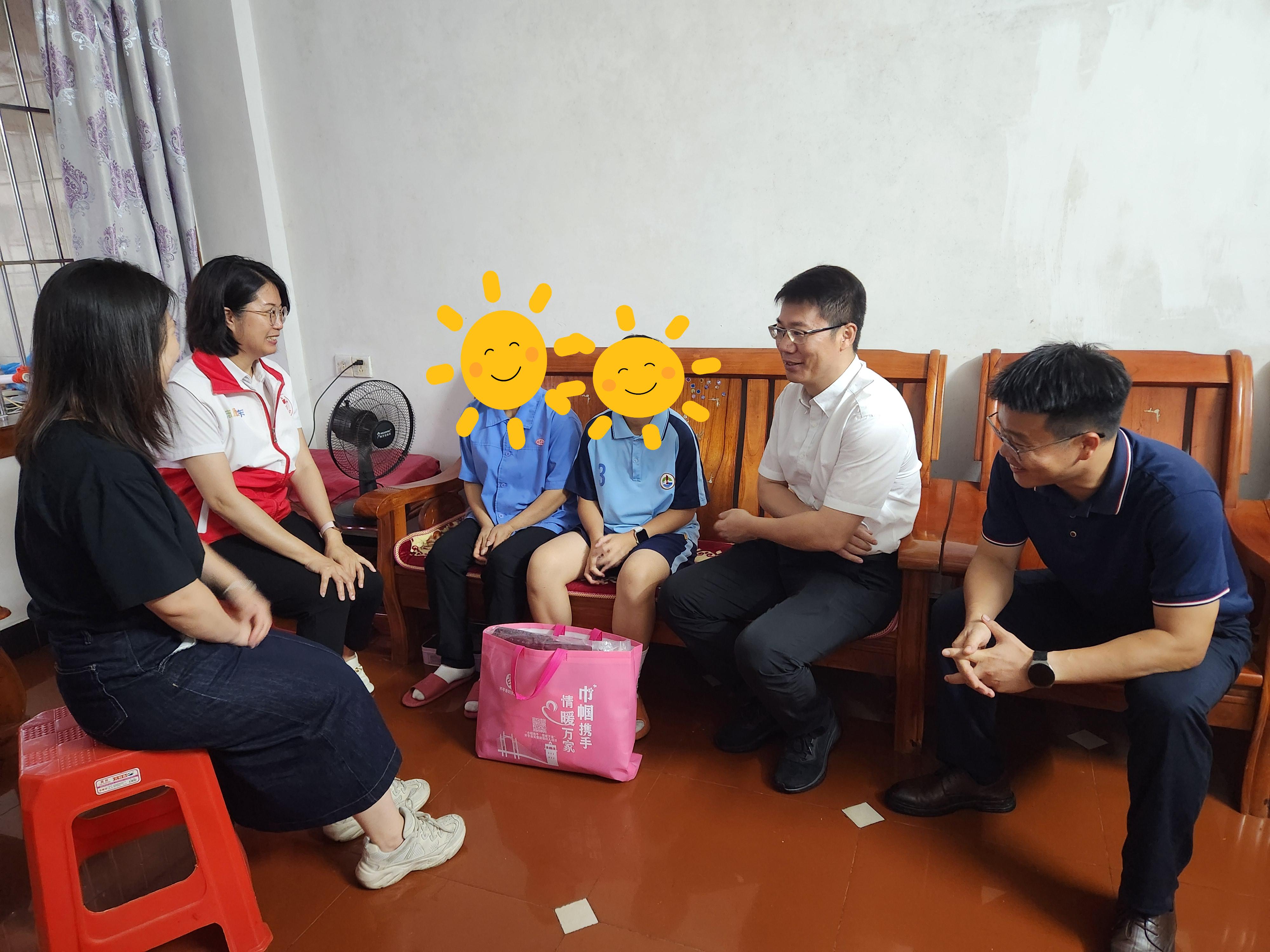 1.婦聯(lián)走訪1.jpg